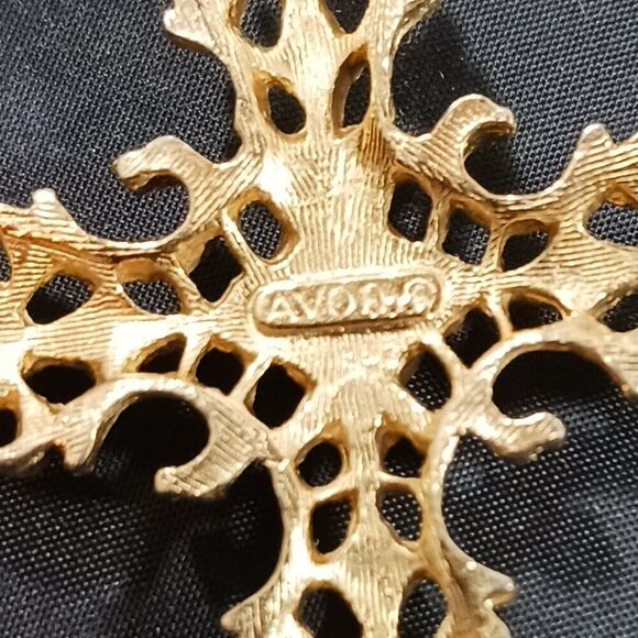 Vintage 70's Avon Cross Gold Tone Red Cabochon Pendant Necklace - Picture 9 of 11